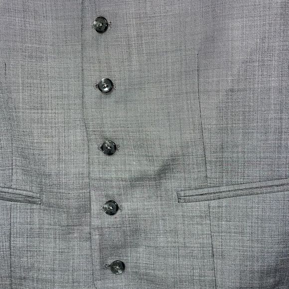 Jos. A. Bank. Slim Fit Wool Traveler Gray Suit Vest Size Small - Picture 2 of 5